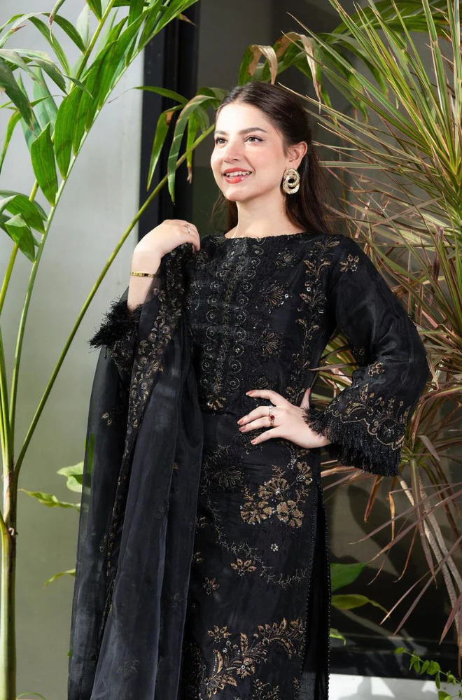 Lawn Stuff By MARYAM MARIA